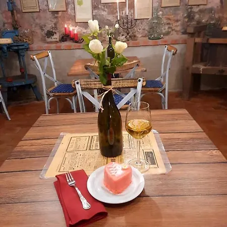 Oshaza Vendeghaz * Bazsi