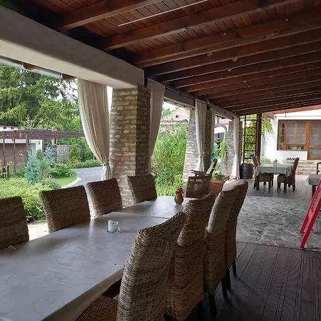 Апартаменты Oshaza Vendeghaz