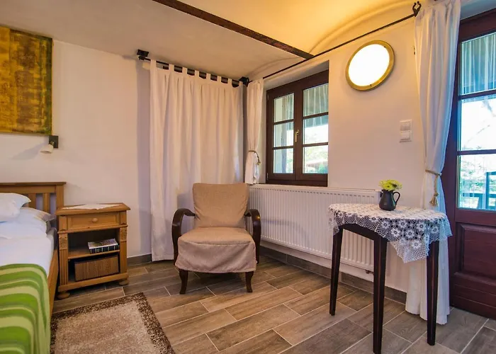 Oshaza Vendeghaz Apartament *